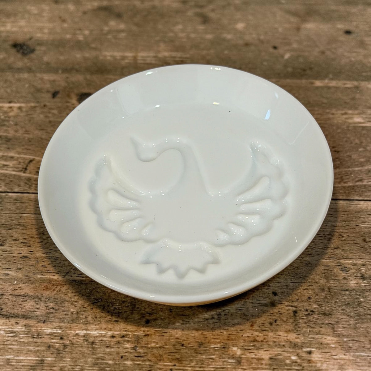 Japanese Porcelain Soy Sauce Dish – Crane/ Fish | 8.1cm - Koki Gifts and Homeware